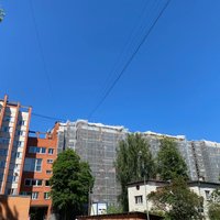 ФОТО: В Риге за 2,4 млн евро утеплят и реновируют жилую девятиэтажку