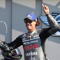 Morbidelli startā izvirzās vadībā un svin savu pirmo 'MotoGP' uzvaru
