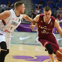 Video: Porziņģa trieciens grozā iekļūst 'Eurobasket 2017' dienas TOP 5