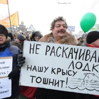 Krievijas izmeklētāji veikuši kratīšanu opozīcijas aktīvistu dzīvesvietās