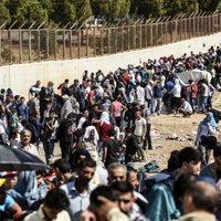 No Turcijas ofensīvas Sīrijas ziemeļaustrumos bēguši 190 000 cilvēku
