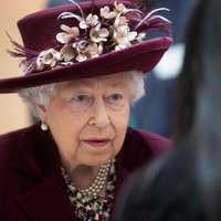 Karaliene Elizabete pamet Londonu, lai pašizolētos Vindzoras pilī
