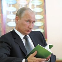 Путин заработал за 2012 год 5,7 миллиона рублей