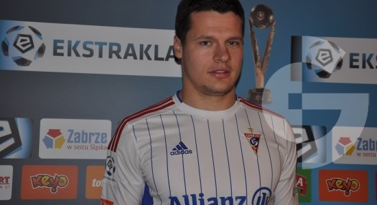 Еще один латвийский футболист будет выступать в польской Экстралиге