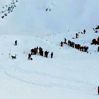 Lavīnā Francijas Alpos trīs bojāgājušie