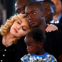 Madonna pārceļas uz Lisabonu, lai bīdītu sava dēla karjeru futbolā