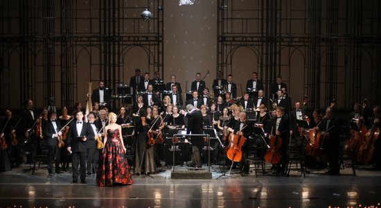 Foto: Latvijas Nacionālajā operā skan Vecgada koncerti