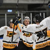 'Liepāja' tikai pēcspēles metienos uzvar 'Dinaburgas' hokejistus, 'Zemgale'/LLU sesto reizi uzvar 'Olimp'/'Venta 2002'