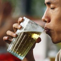 Эксперты назвали самую вымирающую от пьянства страну