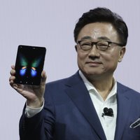 Новинки от Samsung: гнущийся телефон и новый флагман Galaxy S10