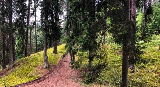 Majestātiskais Cērtenes pilskalns, kur sportot un atpūsties