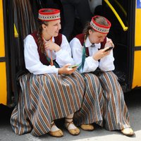 Skolu jaunatnes dziesmu un deju svētku rīkotāji nobažījušies par jauniešu aktivitātes samazinājumu