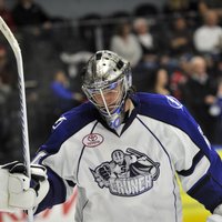 Gudļevski AHL čempionāta spēlē nomaina pēc pirmajā periodā ielaistām četrām ripām