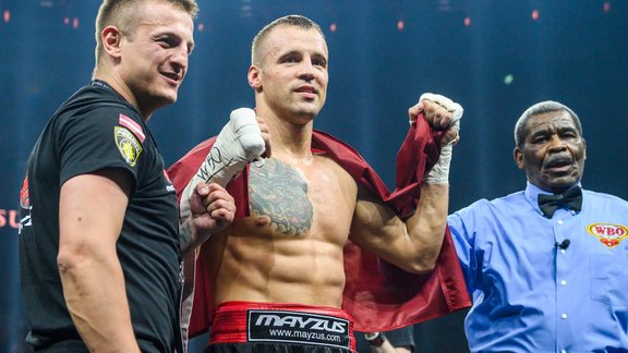 Bokss, WBSS pusfināls: Mairis Briedis - Kšištofs Glovackis