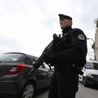 Par terorakta plānošanu operācijā Francijā arestēti trīs cilvēki