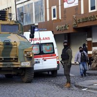 Turcijas austrumos kurdu sarīkotā sprādzienā nogalināti vismaz seši cilvēki