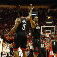 'Rockets' vēlreiz dramatiski uzvar 'Warriors' un nokļūst uzvaras attālumā no NBA fināla