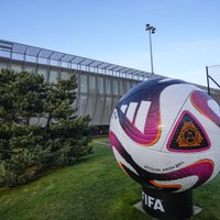 "Vai ar jums viss kārtībā, FIFA?" – Pasaules kausa izlozē iekļauj Ukrainas karti bez Krimas