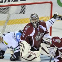 Video: Masaļska 'seivs' - trešais labākais KHL nedēļas izlasē
