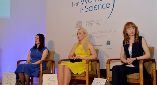 Stipendijas 'Sievietēm zinātnē' pasniedz ķīmiķei un materiālzinātņu un dabaszinātņu pētniecēm