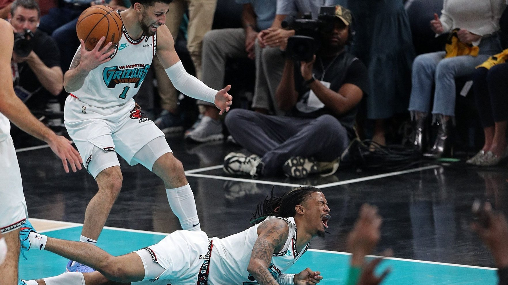 Brunsona aukstasinība glābj "Knicks", Morantam smags kritiens, "Thunder" vareni atspēlējas