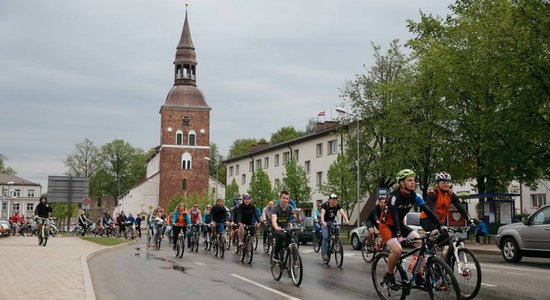 Izziņo otro velo-kino festivālu 'Kino pedālis'