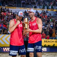 Mūls/Sērums un Duda/Patrīcija uzvar pasaules čempionātā pludmales volejbolā