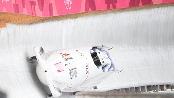 Phjončhanas olimpiskās spēles, bobsleja četrinieku sacensības