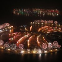 Фейерверк в Дубае побил рекорд Гиннесса по масштабности
