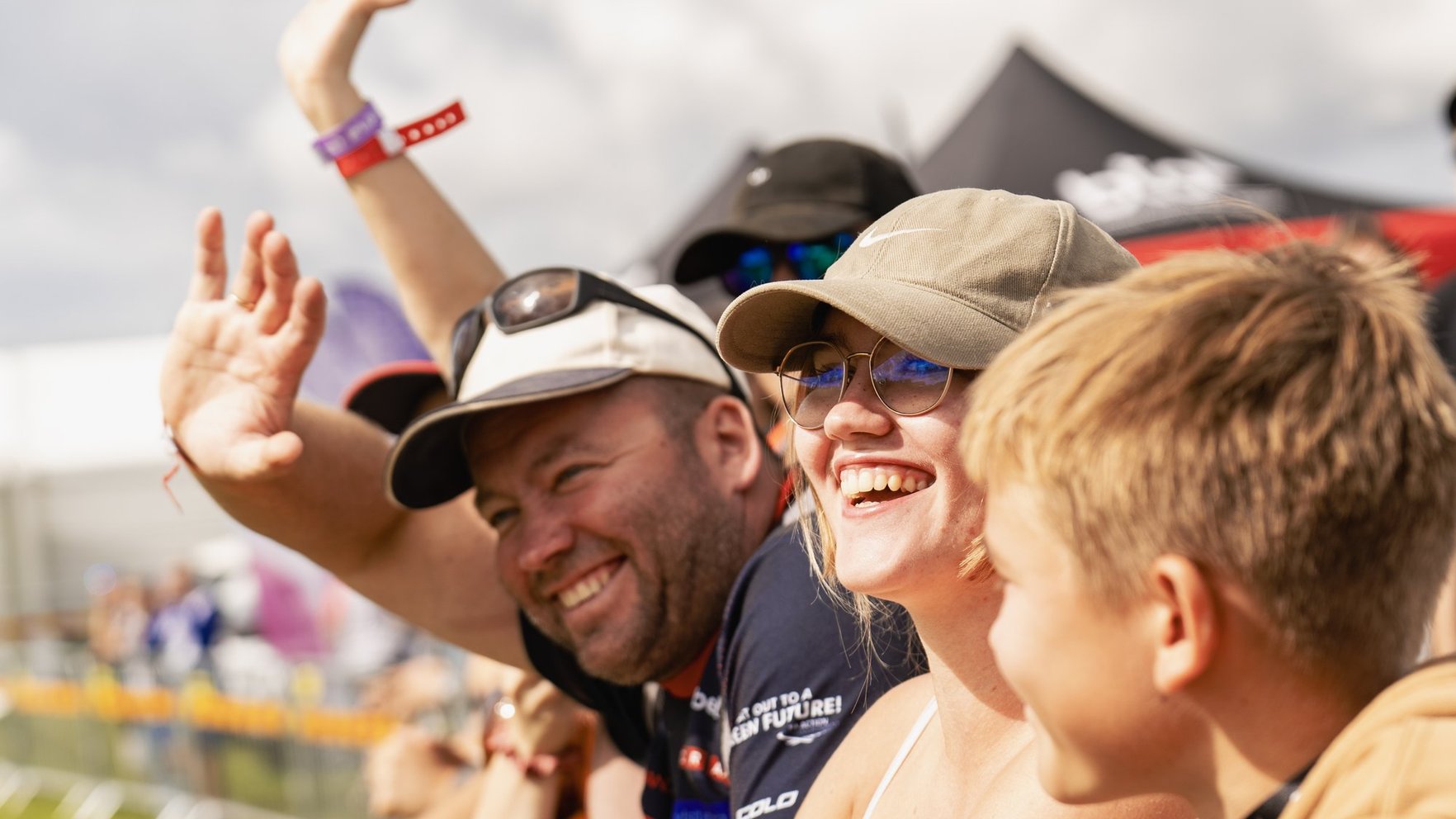 Foto: "Tet Rally Latvia" krāsainās fanu rindas – atrodi sevi fotogrāfijās no Liepājas