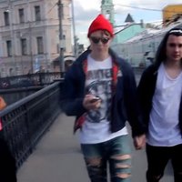 Drosmīgs video: Kā Maskavā reaģē uz geju pārīti