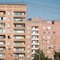Rīgas mikrorajonos uzdarbojas dzīvokļu apzadzēji