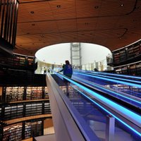 Новая крупнейшая библиотека Европы дешевле рижского "Замка света"