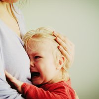 Reanimatoloģe: pie mazu bērnu traumām vainojami vecāki; tā vien gribas kliegt – mostieties!