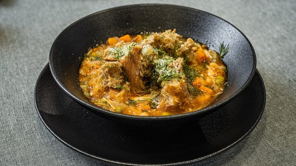 Vakariņas pa lēto: minestrone zupe Dagmāras Legantes gaumē