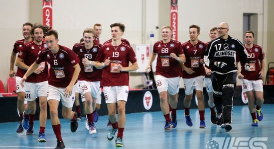 Valmieras, Kocēnu un Kuldīgas komandas triumfē 'Latvia Open' florbola turnīrā