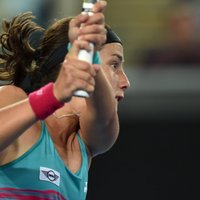 Sevastova 'Australian Open' dubultspēļu otrajā kārtā zaudē galvenajām favorītēm
