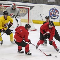 Gaidot 'Phjončhanu 2018': Kanādas olimpiskā hokeja izlase ceļu pēc zelta sāk Latvijā