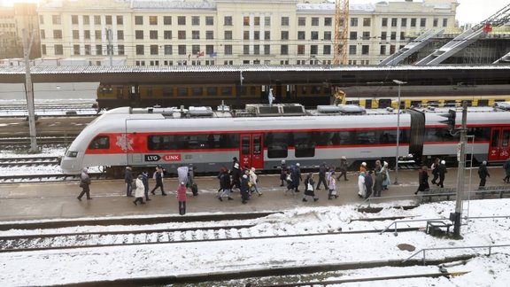 vilciens,vilciens no viļņas,rīgas centrālā stacija