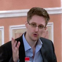 Сноуден — о жизни в России: в трех шагах от смерти