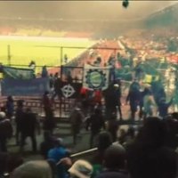 Video: Krievijas futbola premjerlīgā līdzjutēji sarīko pamatīgu traci