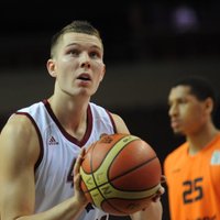 Латвийский баскетболист-драчун оштрафован на 3000 евро