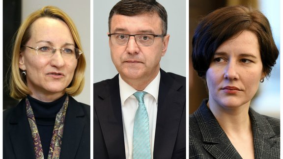Simti tūkstošu aizdevumos un iespaidīgs autoparks – ko atklāj Dūklava, Reira un citu deklarācijas Simti tūkstošu aizdevumos un iespaidīgs autoparks – ko atklāj Dūklava, Reira un citu deklarācijas