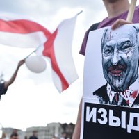 ФОТО: "Не забудем! Не простим!" Как в Беларуси проходили митинги за и против Лукашенко