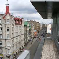 Reizi mēnesī kādu Rīgas centra ielu atvēlēs tikai gājējiem