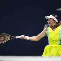 Ostapenko ar dueli pret Osaku uzsāk sezonas pēdējo "Grand Slam" turnīru