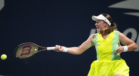 Ostapenko ar dueli pret Osaku uzsāk sezonas pēdējo "Grand Slam" turnīru