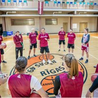 Latvijas sieviešu basketbola izlase Vētras vadībā uzsākusi treniņus