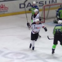 Video: 'Mogo' hokejisti 'ieripina' astoņas ripas pretinieku vārtos