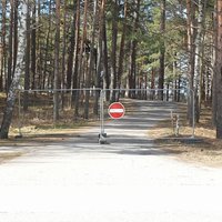 ФОТО: В Саулкрасты закрыли туристические объекты и автостоянки